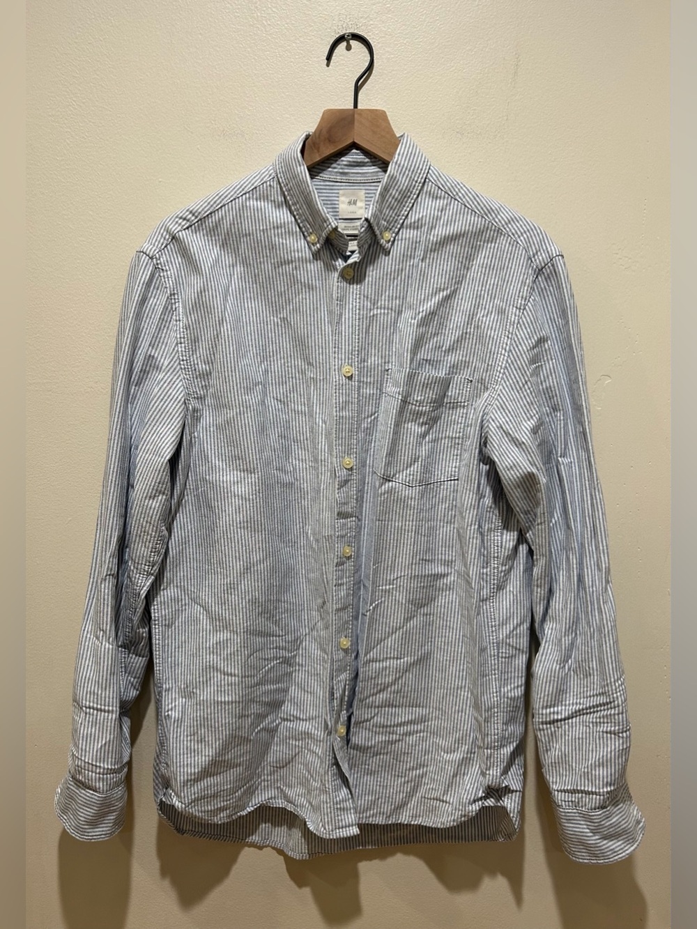 H&M White and Blue Striped Long Sleeve Button Up Shirt - Men’s Size Medium